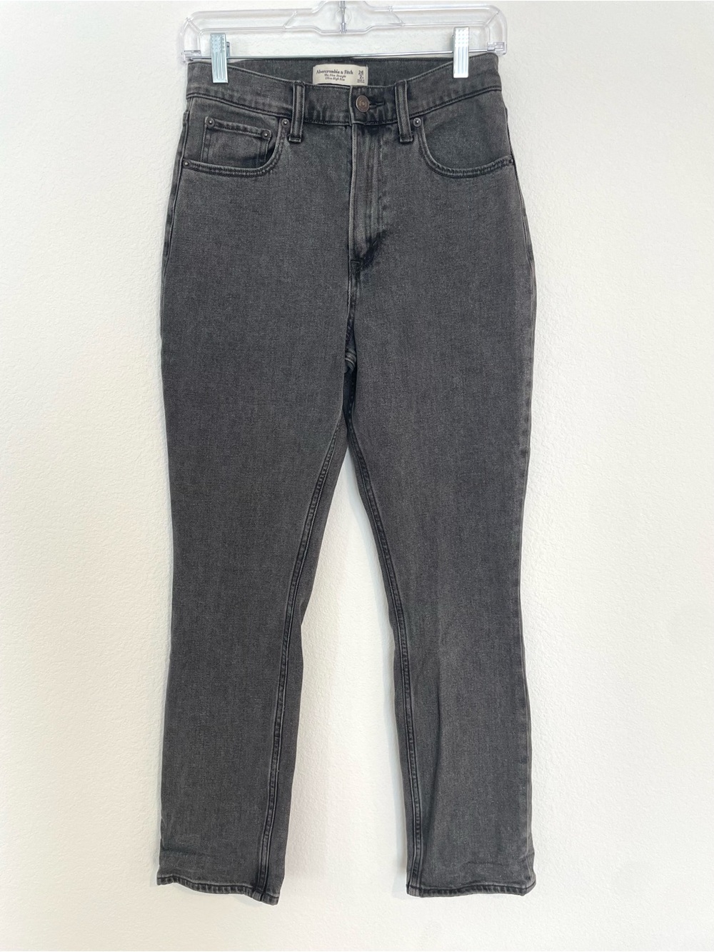Abercrombie Curve Love The Slim Straight High-Rise Washed Black